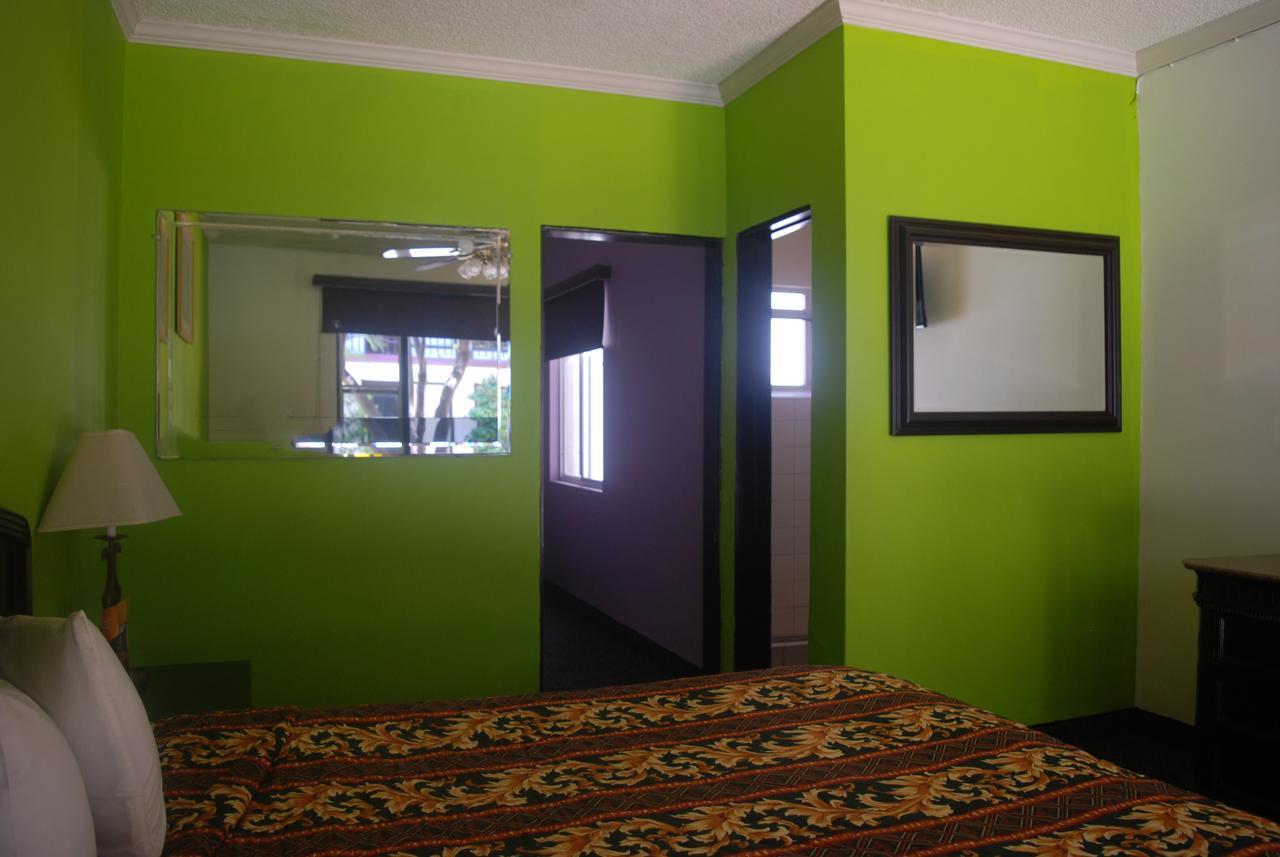 Hotel Suites Royal Τιχουάνα Εξωτερικό φωτογραφία